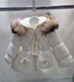 Bacetti 
Giubbotto bambina modello Swarovski art.B0383B2 Panna - immagine 2