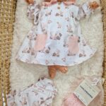 Micolino
Vestito neonata con culotte coordinata “Familia Aurora” art.7100