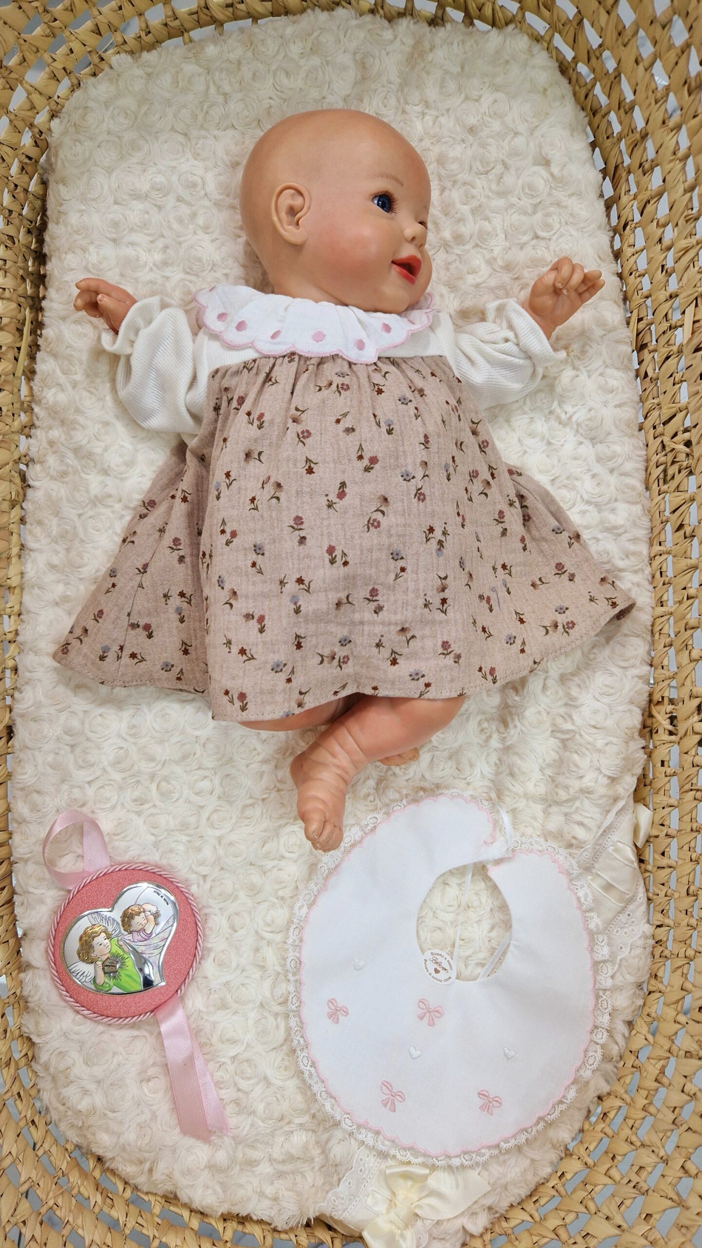 1000232343 Micolino
Vestito neonata “Familia Dumbo” art.7108 - immagine 1