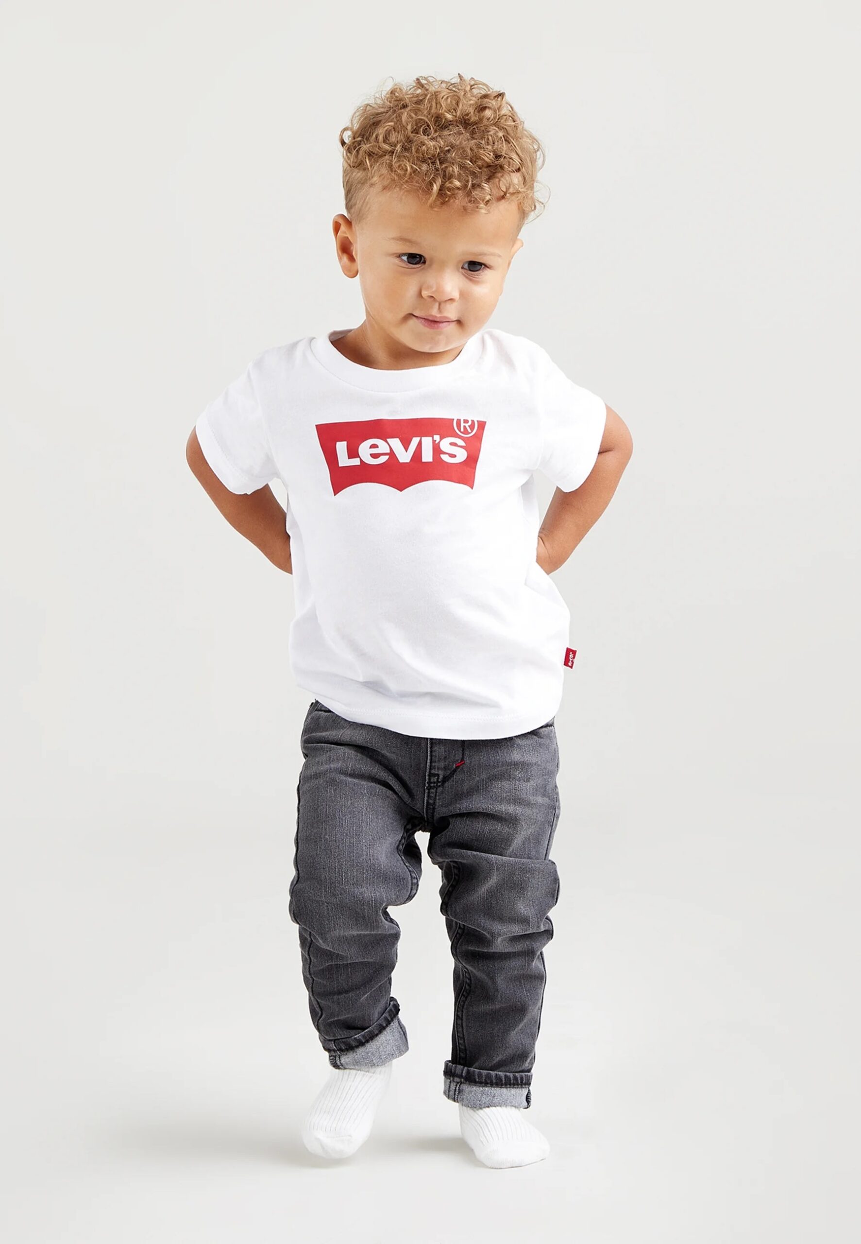 img_7259 ๐ณ๐๐๐โ๐ ๐ฒ๐๐
๐
T-shirt basic White/Red art.157 - immagine 1