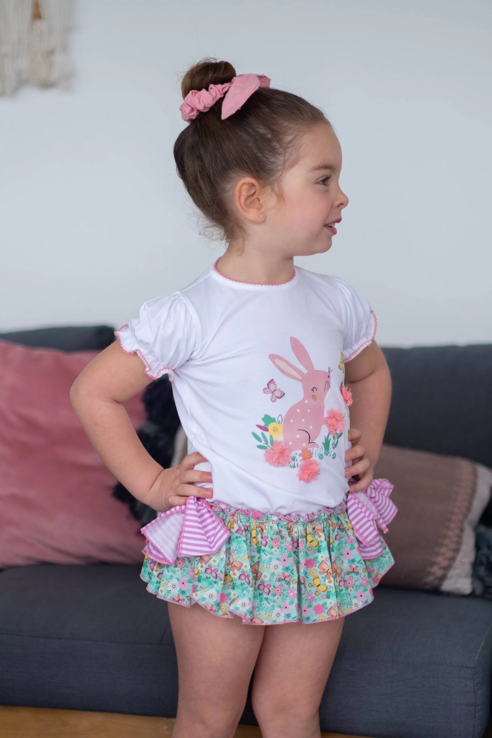 img_7804 Mon Petit BonBon
Coordinato bambina t-shirt+coulotte Liberty/Maripos VM005 - immagine 1