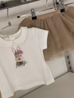 𝓛𝓲𝓾•𝓙𝓸

Completo bambina con gonna in tulle nocciola + t-shirt coordinata art.HA5065