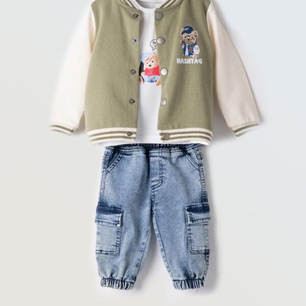 #Hashtag 
Completo tre pezzi neonato con giubbotto art.254610