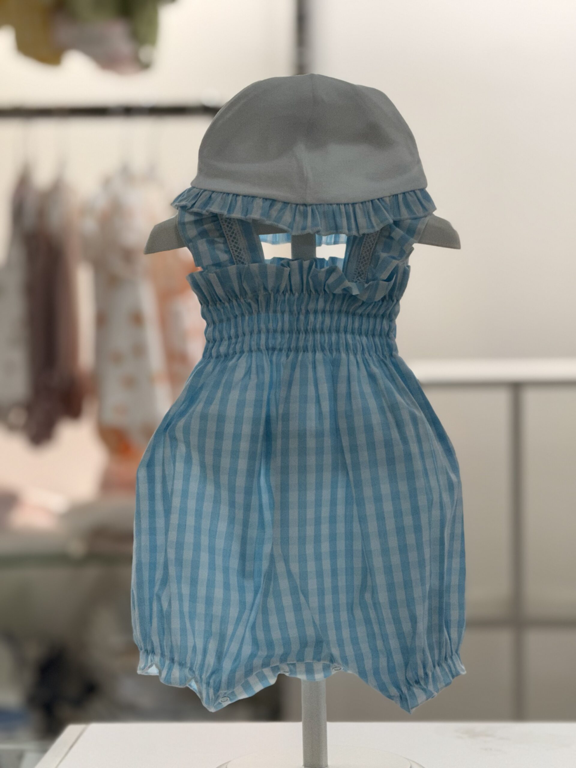 img_9615 BabyVip
Pagliaccetto neonata con cappello coordinato art.2698/52 - immagine 1