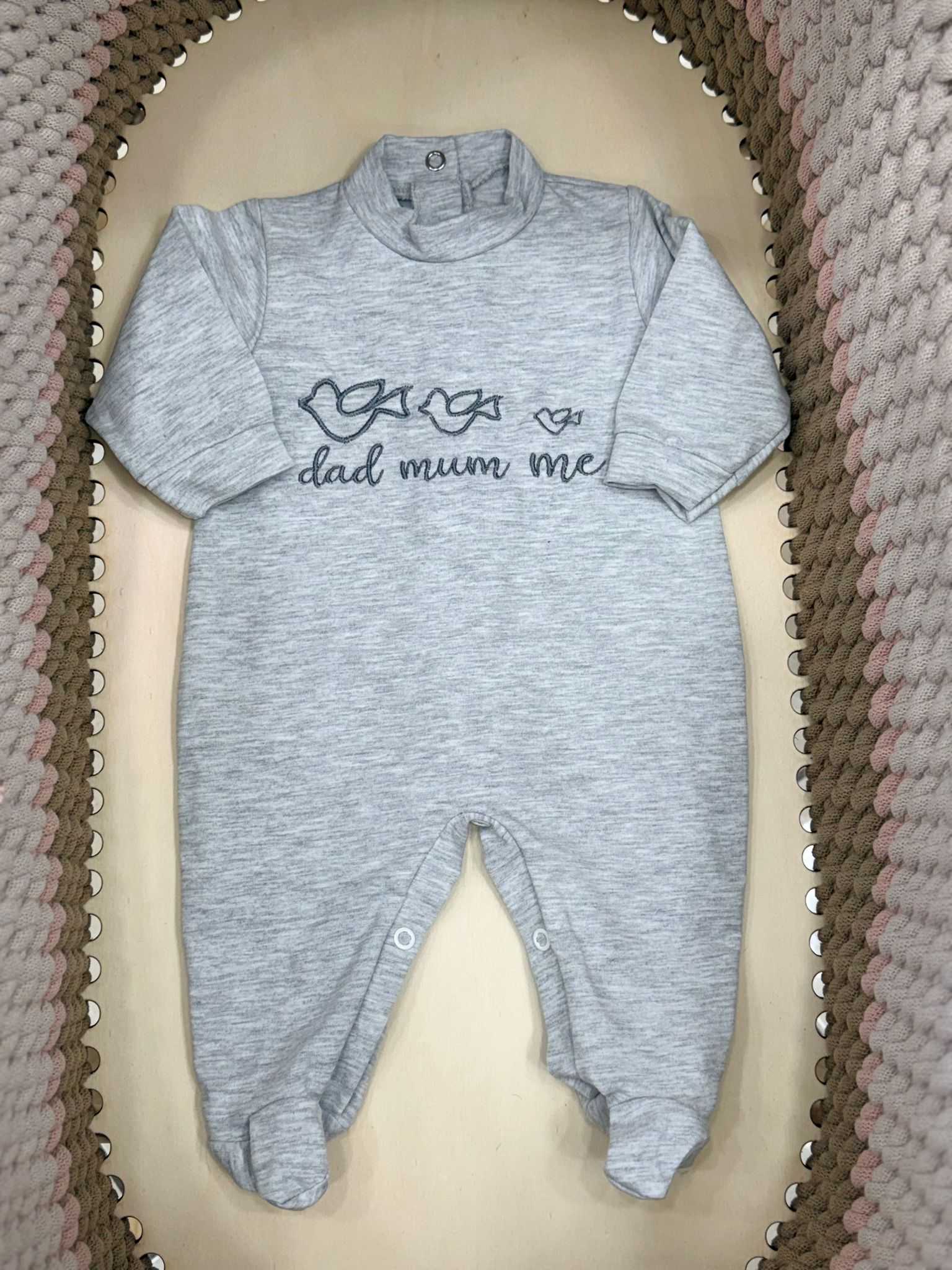 WhatsApp Image 2026-02-17 at 13.12.50 (2) MELLA KIDS CONFETTURE DI TUTINE DAD MUM ME GRIGIO - immagine 1